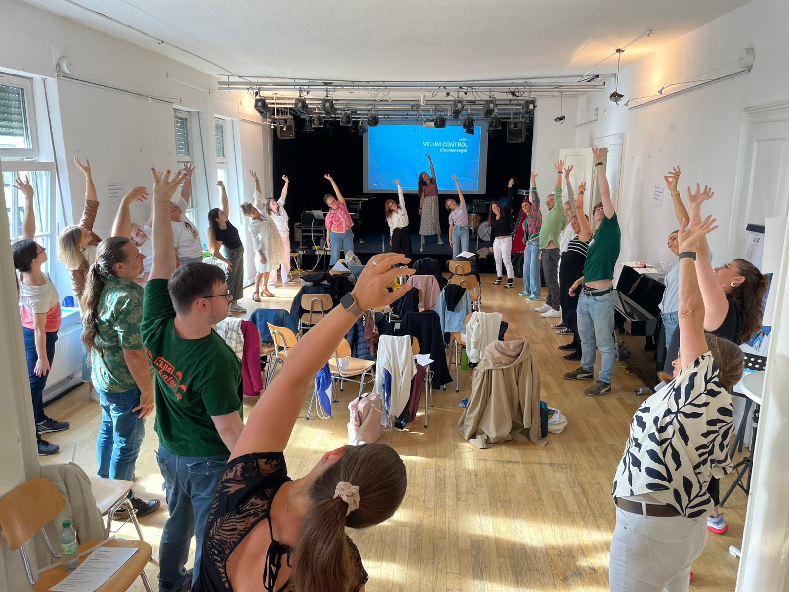 Gruppe beim Gesangs-Workshop mit Stephanie Kruse